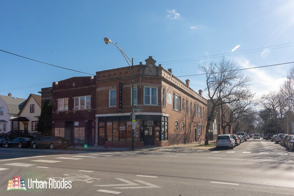 2901 N Kedzie Ave in Chicago, IL - Building Photo