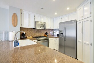 737 Seacoast Dr in Imperial Beach, CA - Building Photo - Building Photo