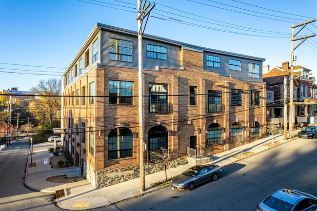 Bloomfield Lofts in Pittsburgh, PA - Foto de edificio - Building Photo