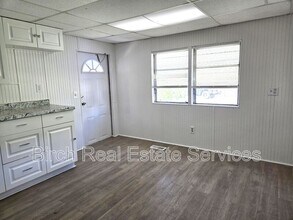 7106 Commons Blvd in Port Richey, FL - Building Photo - Building Photo