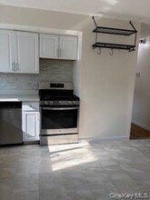147 Truxton Rd in Dix Hills, NY - Building Photo - Building Photo