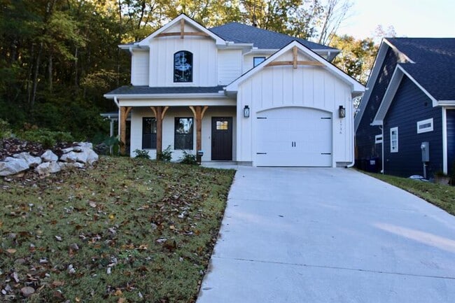 property at 1736 McCullough Ave NE