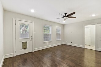 5226 Kiam St in Houston, TX - Building Photo - Building Photo