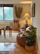 3001 Veazey Terrace NW in Washington, DC - Building Photo - Building Photo