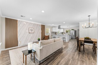 6015 San Felipe St in Houston, TX - Building Photo - Building Photo