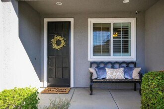 1689 Sorenson Dr in Lincoln, CA - Building Photo - Building Photo