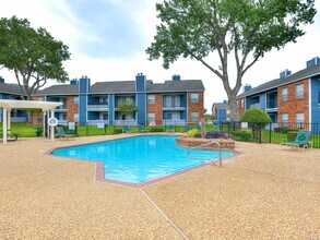 Hunter Park in Fort Worth, TX - Foto de edificio - Building Photo