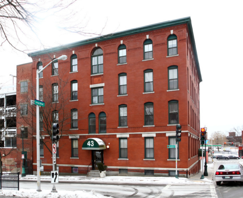 43 Austin St in Worcester, MA - Foto de edificio