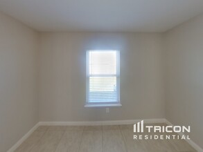 138 Kennedy Dr in Venus, TX - Building Photo - Building Photo