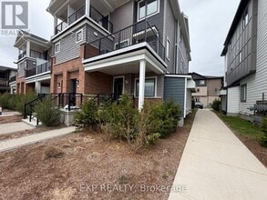 214 Pilot Private in Ottawa, ON - Building Photo - Building Photo