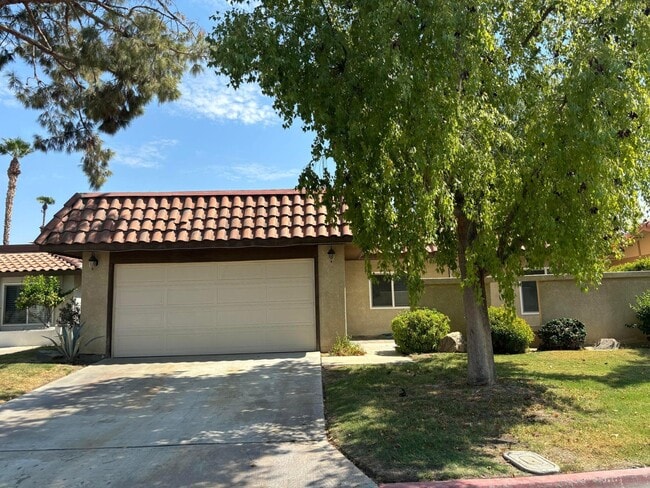 property at 75325 Pino Dr