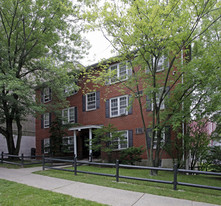 390 Castleton Ave Apartments