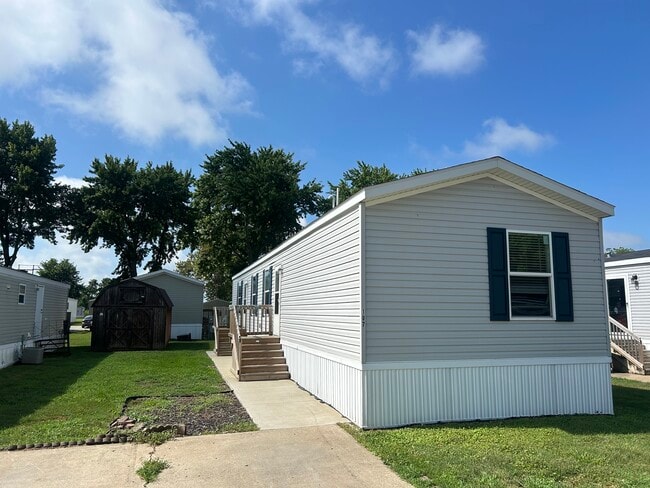 107 Delta Dawn Dr in Springfield, IL - Building Photo - Building Photo