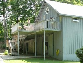 Lakeside Dr in Bemus Point, NY - Building Photo - Building Photo