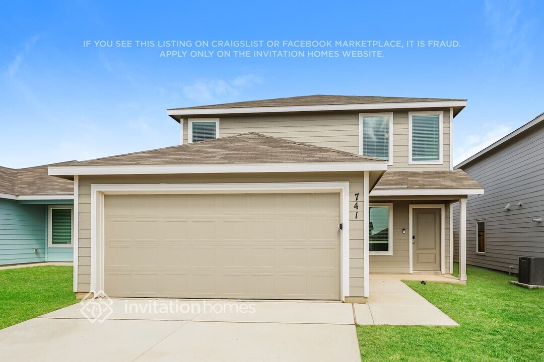 741 Llano Sky Trl in New Braunfels, TX - Building Photo