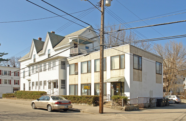 214 Green St in Manchester, NH - Building Photo - Building Photo