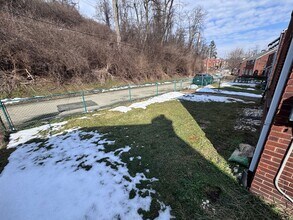 1017 Orchard Ct in Duquesne, PA - Building Photo - Building Photo