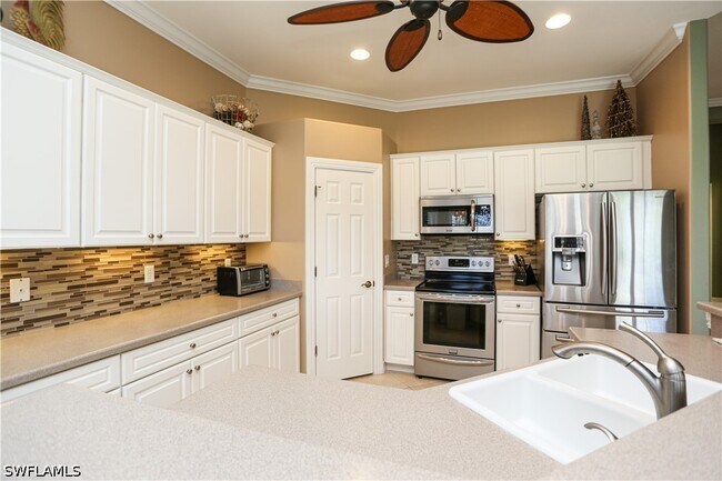 6769 Bent Grass Dr in Naples, FL - Building Photo - Building Photo