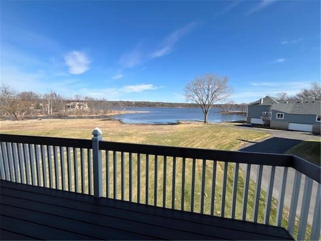 property at 527 Mariner Dr