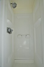 1 Grimes St, Unit 1 in Boston, MA - Foto de edificio - Building Photo