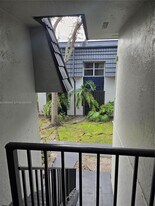 8007 W 6th Ave in Hialeah, FL - Building Photo