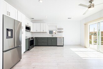 2817 Avenue Q in Galveston, TX - Building Photo - Building Photo