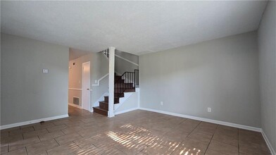 2747 Whitewater Ct in Austell, GA - Building Photo - Building Photo