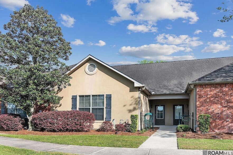 809 Summer Breeze Dr, Unit 308 in Baton Rouge, LA - Building Photo