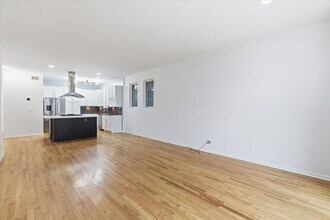 1234 N Noble St in Chicago, IL - Building Photo - Building Photo