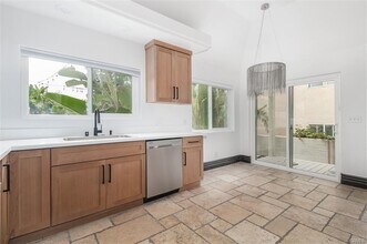 5409 Sylvia Ave in Los Angeles, CA - Building Photo - Building Photo