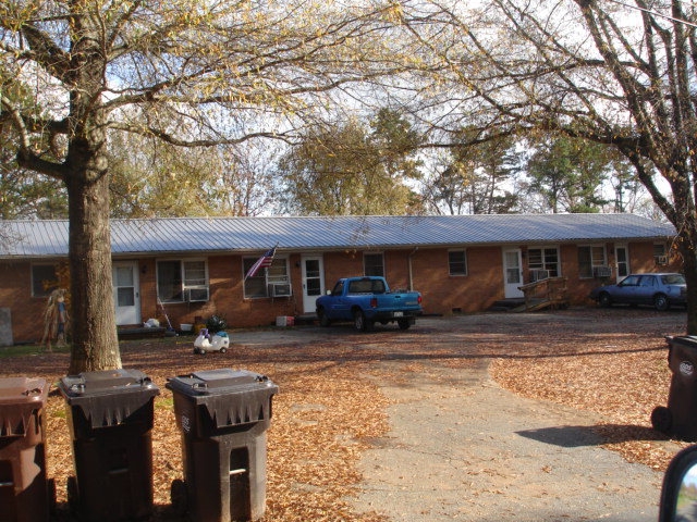 231 Maryland Dr in Forest City, NC - Building Photo