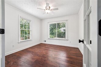 5600 Surrey Ct in Alpharetta, GA - Building Photo - Building Photo