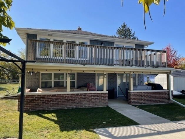 property at 712 Fossil Dr