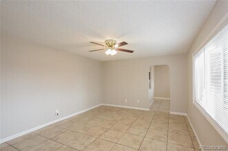 9290 Ellen Ct in Thornton, CO - Foto de edificio - Building Photo