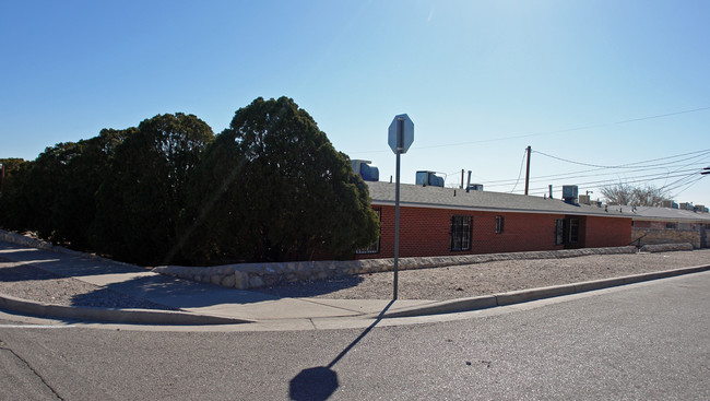 3800 Tyler Ave in El Paso, TX - Foto de edificio - Building Photo