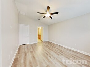 13806 Newport Shores Dr, Unit 1427 in Hudson, FL - Building Photo - Building Photo