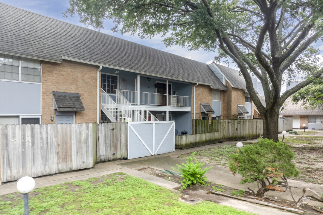 Cedar Post Park in Houston, TX - Building Photo