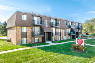 Apple Valley Apartments in Omaha, NE - Foto de edificio - Primary Photo