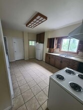 134 E College Ave in Frostburg, MD - Building Photo - Building Photo