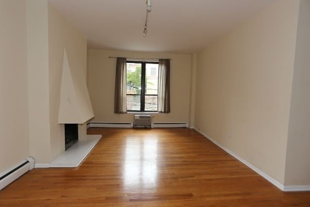 1424 N Dearborn St, Unit A06C