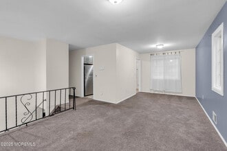 150 Susan Dr in Jackson Township, NJ - Building Photo - Building Photo