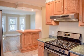 113 Railroad Ave, Unit #2 in South Hamilton, MA - Foto de edificio - Building Photo