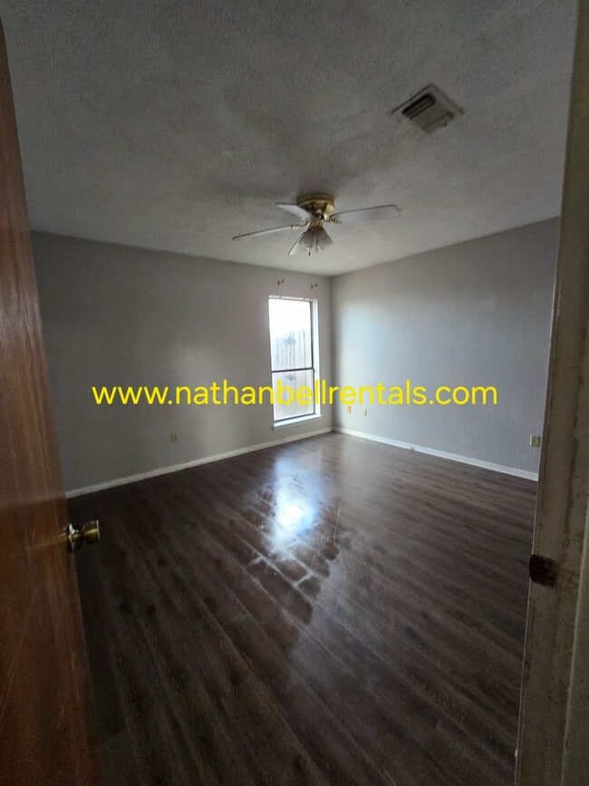 1452 26th St NE in Paris, TX - Building Photo - Building Photo