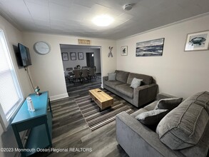 39 Sheridan Ave-Unit -A in Seaside Heights, NJ - Foto de edificio - Building Photo