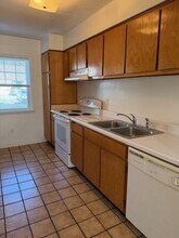 2522 Avent Ferry Rd in Raleigh, NC - Foto de edificio - Building Photo