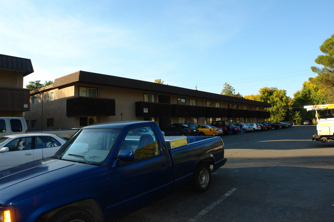 Campus Place Apartments in Chico, CA - Building Photo