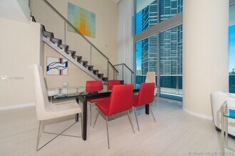 200 Biscayne Boulevard Way, Unit 1408 in Miami, FL - Building Photo - Building Photo