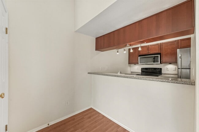 property at 7144 N Holiday Dr