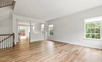 62 Pate Dr in Middletown, NJ - Building Photo - Building Photo