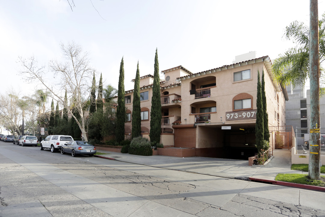 1525 N Durant St in Santa Ana, CA - Foto de edificio